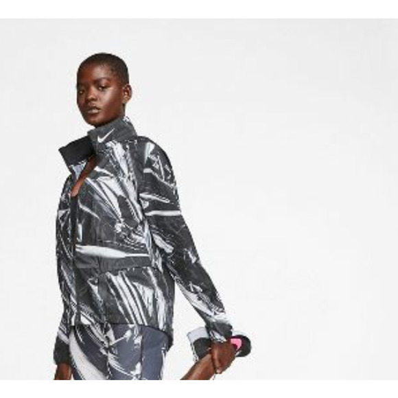 Nike Shield Women's Flash Running Jacket - Picture 2 of 10